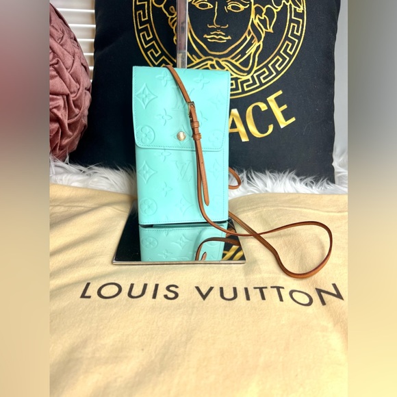 Louis Vuitton Bags Authentic Louis Vuitton Crossbody Poshmark